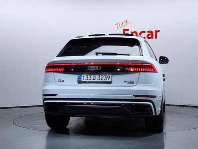 2023 AUDI Q8 photo 3