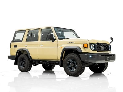TOYOTA LAND CRUISER 70 - 10