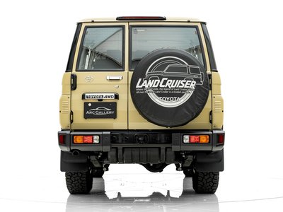 TOYOTA LAND CRUISER 70 - 6