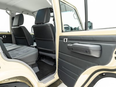 2024 Toyota LAND CRUISER 70 缩略图 38