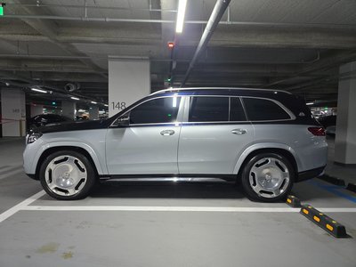 MERCEDES-BENZ GLS - 2