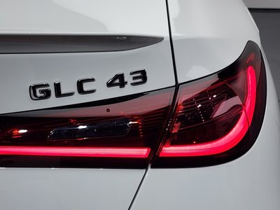 MERCEDES-BENZ GLC - 10