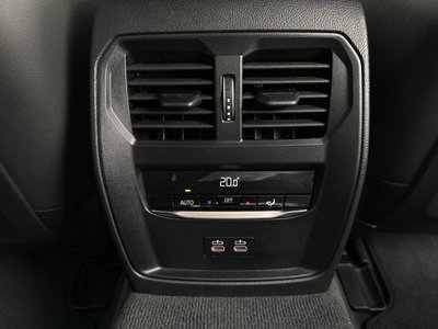 2025 BMW I4 thumbnail 14