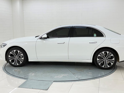 MERCEDES-BENZ E-CLASS - 4