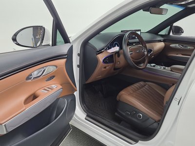 2021 Genesis GV70 — миниатюра 13