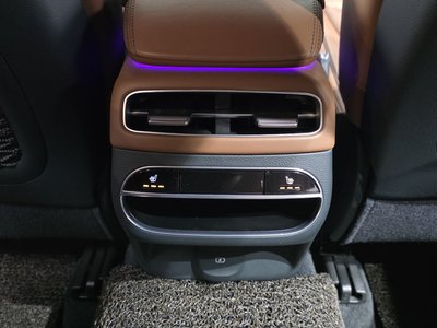 2021 Genesis GV70 — миниатюра 30