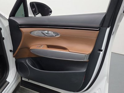 2021 Genesis GV70 — миниатюра 14