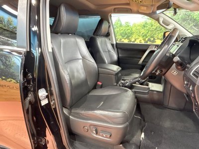 TOYOTA LAND CRUISER PRADO - 8