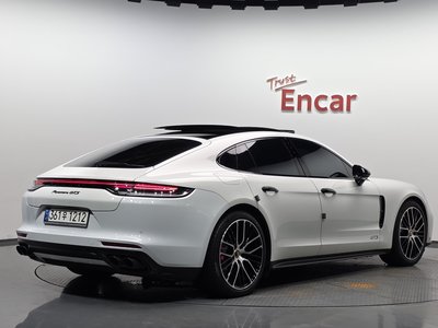 صورة 2 لـ 2021 Porsche PANAMERA