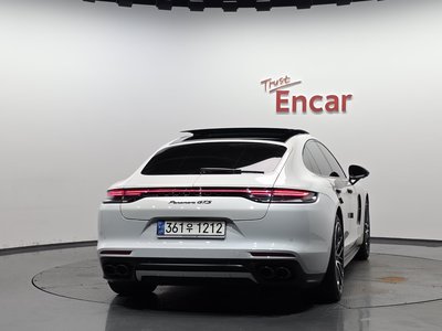 صورة 4 لـ 2021 Porsche PANAMERA