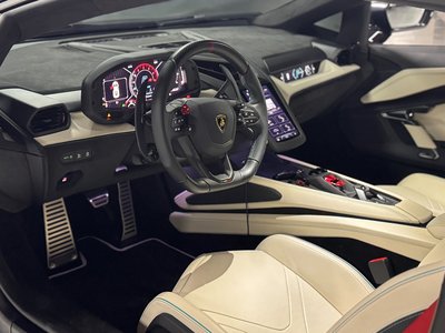 LAMBORGHINI REVUELTO - 9