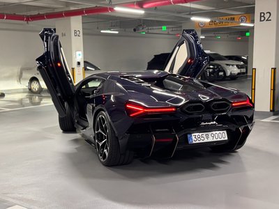 LAMBORGHINI REVUELTO - 2