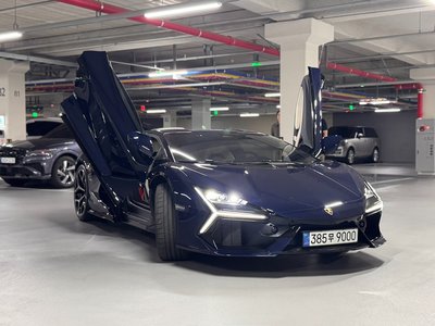 LAMBORGHINI REVUELTO - 1