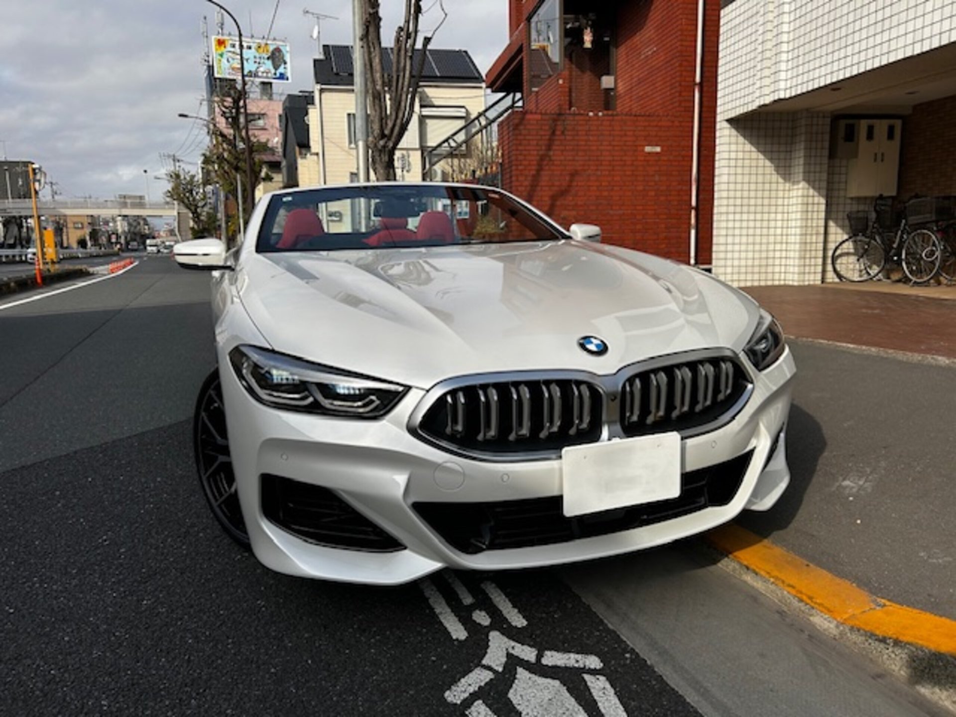 BMW 8 SERIES CABRIOLET - View 1