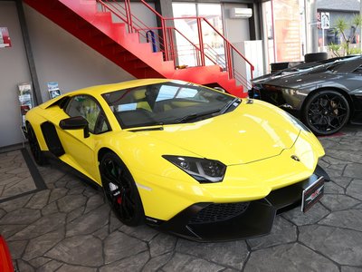 LAMBORGHINI AVENTADOR - 3
