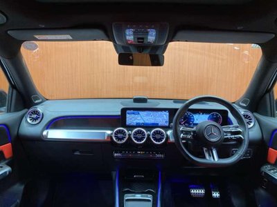 MERCEDES-BENZ GLB - 4