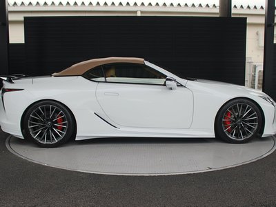 صورة 9 لـ 2025 Lexus LC CONVERTIBLE