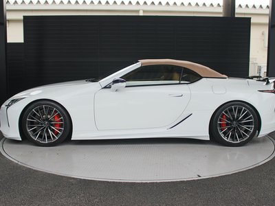 صورة 8 لـ 2025 Lexus LC CONVERTIBLE