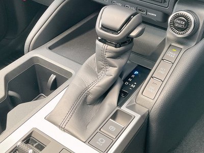 2026 Toyota LAND CRUISER 250 — миниатюра 11