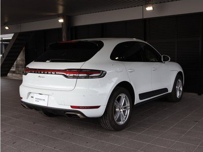 PORSCHE MACAN - 5