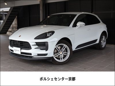 PORSCHE MACAN - 1