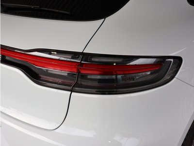 PORSCHE MACAN - 9