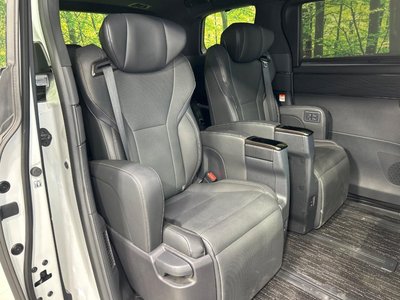 2024 Toyota ALPHARD — фото 10