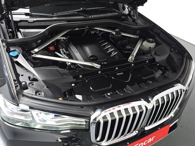 BMW X7 - 7
