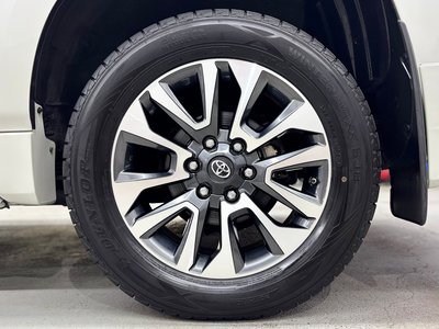 صورة مصغرة 30 لـ 2022 Toyota LAND CRUISER PRADO