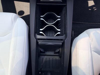 2020 Tesla MODEL S — миниатюра 26