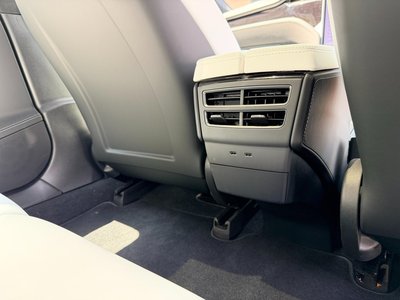 2020 Tesla MODEL S — миниатюра 36