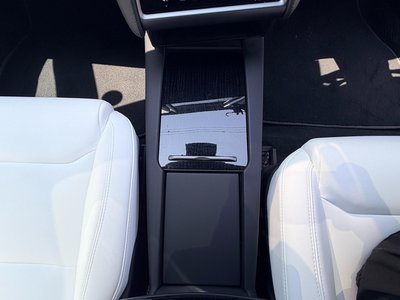 2020 Tesla MODEL S — миниатюра 25