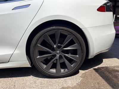 2020 Tesla MODEL S — миниатюра 16