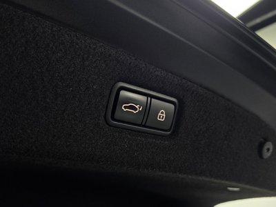 2019 Genesis G90 缩略图 27