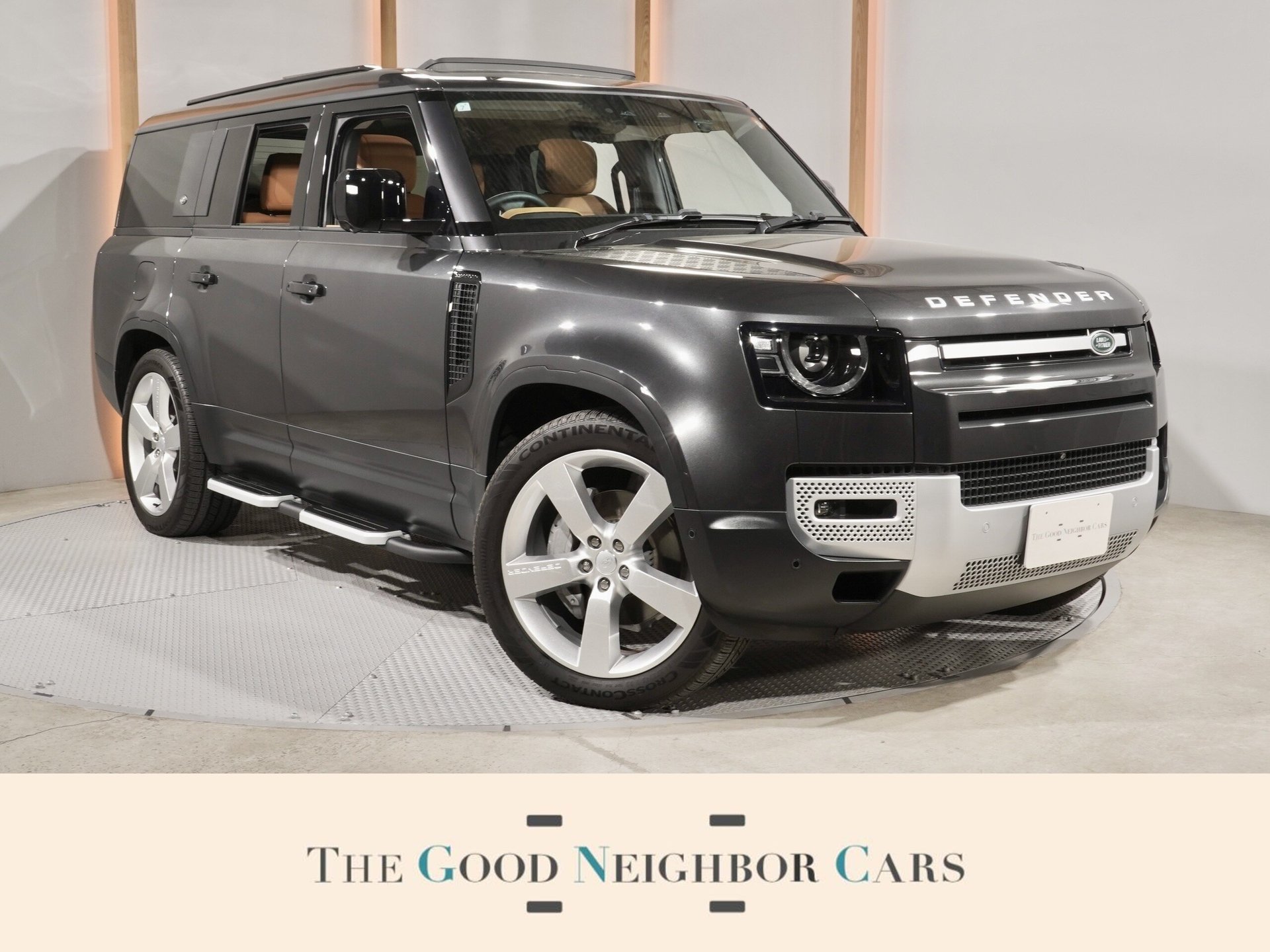 LAND ROVER DEFENDER - View 1