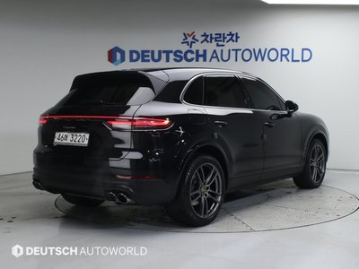 PORSCHE CAYENNE - 4
