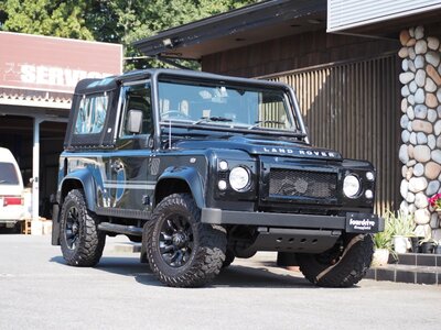 LAND ROVER DEFENDER