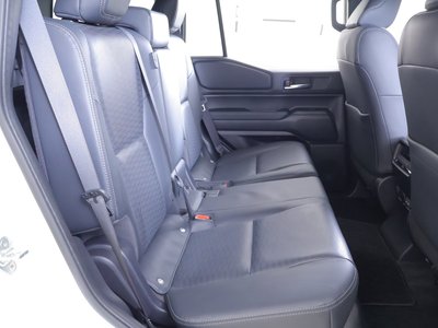 صورة مصغرة 39 لـ 2024 Toyota LAND CRUISER 250