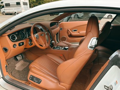BENTLEY CONTINENTAL GT - 7