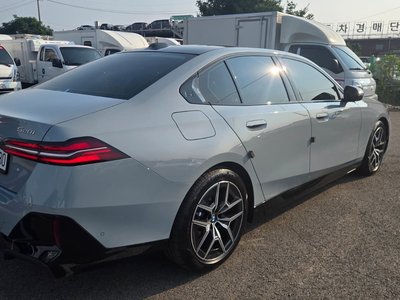 صورة مصغرة 14 لـ 2026 BMW 5 SERIES