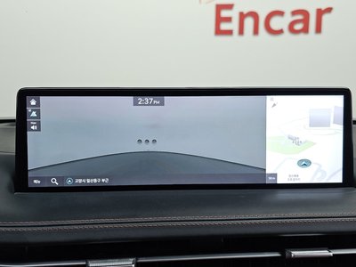 2022 Genesis GV70 thumbnail 14