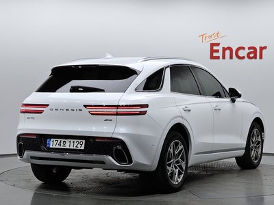 صورة 2 لـ 2022 Genesis GV70