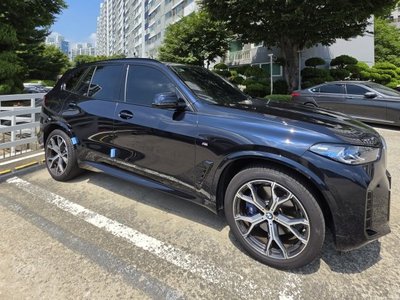 2025 BMW X5 photo 2