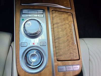 GENESIS G80 (RG3) - 10