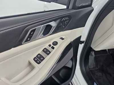 صورة مصغرة 30 لـ 2025 BMW X7