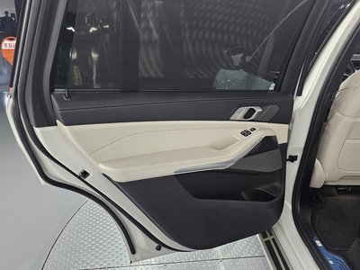 صورة مصغرة 15 لـ 2025 BMW X7