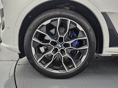 2025 BMW X7 photo 6