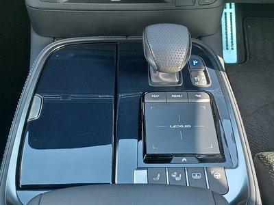 صورة مصغرة 16 لـ 2021 Lexus LS