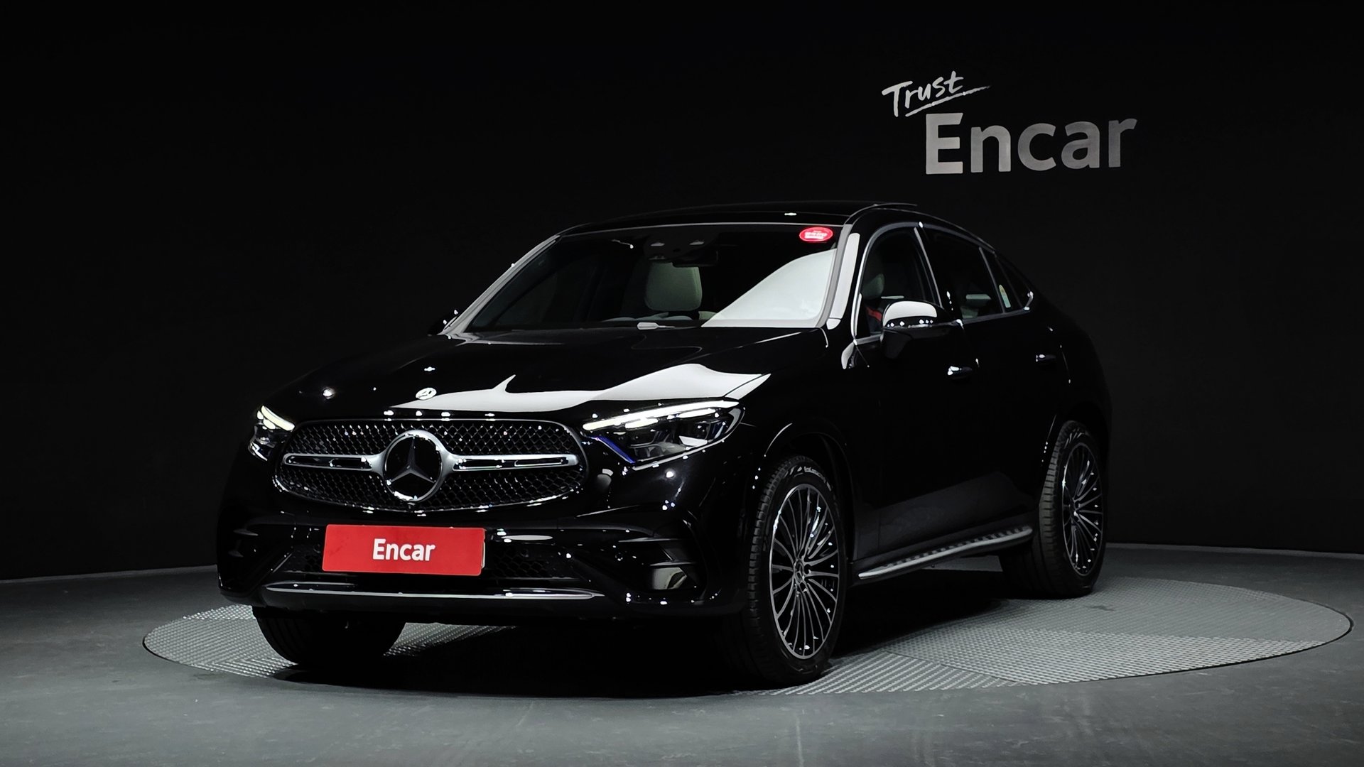 MERCEDES-BENZ GLC - View 1