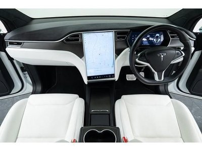 2017 Tesla MODEL X photo 3